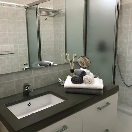 La Casa Di Andrea - By Myhomeincomo Apartment Como